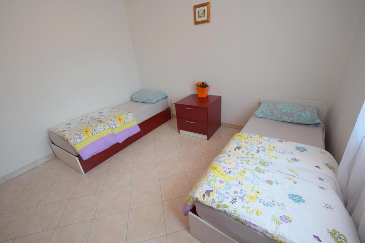 מאלינסקה Apartments Gabrijel מראה חיצוני תמונה