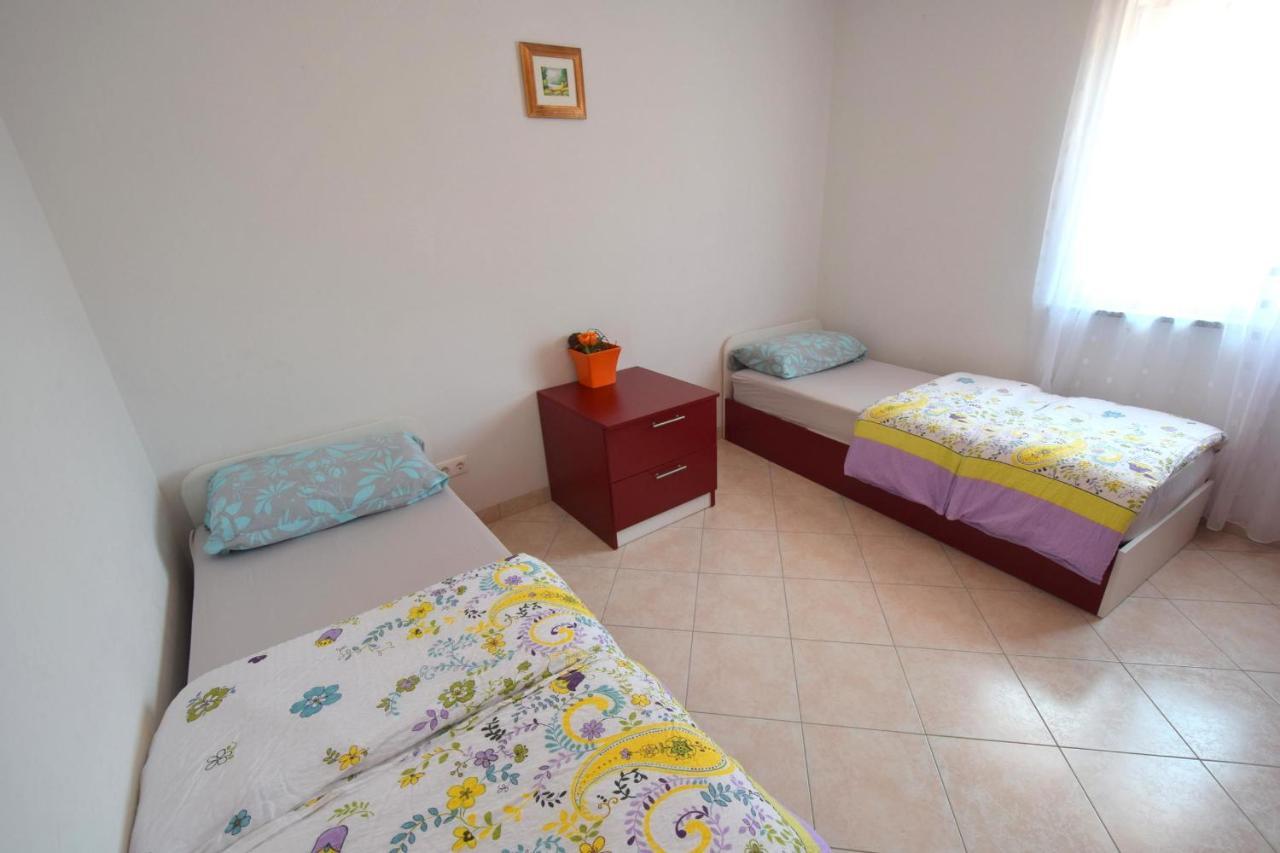 מאלינסקה Apartments Gabrijel מראה חיצוני תמונה
